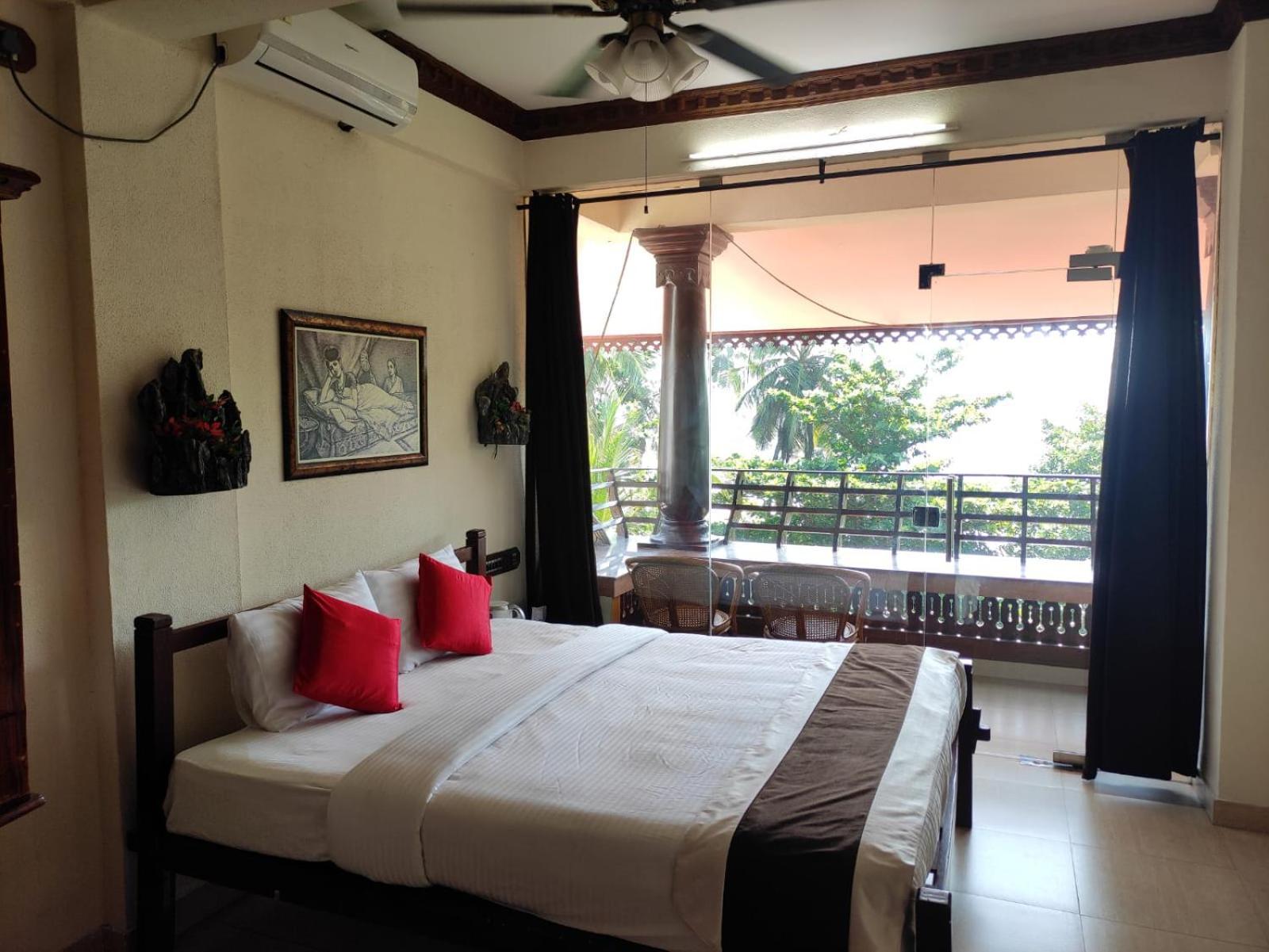 Kovalam Beach Hotel Exteriör bild