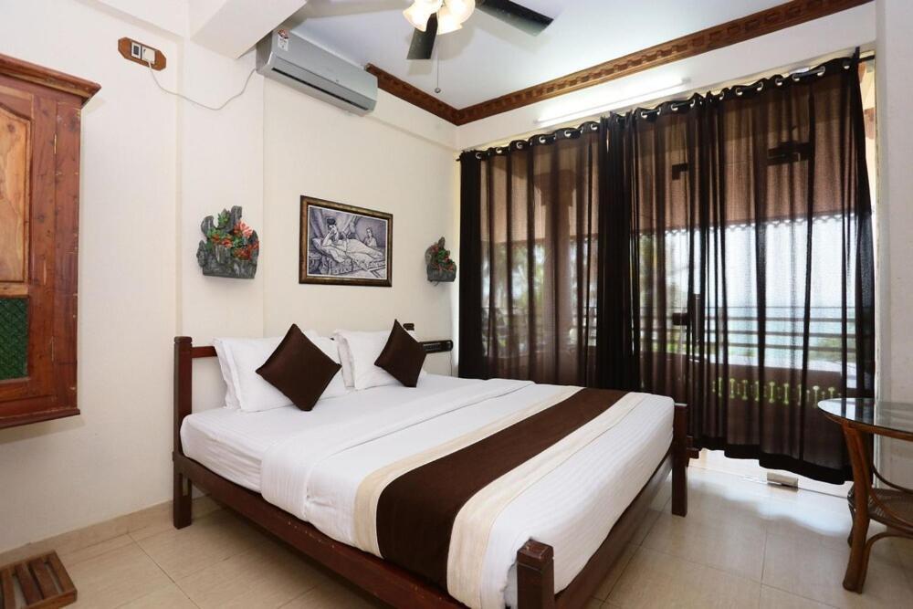 Kovalam Beach Hotel Exteriör bild